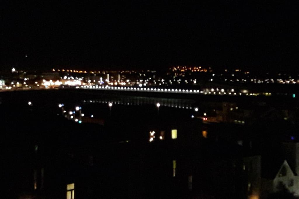 Modern Apartment With Stunning Sea View Weston-super-Mare Exteriér fotografie